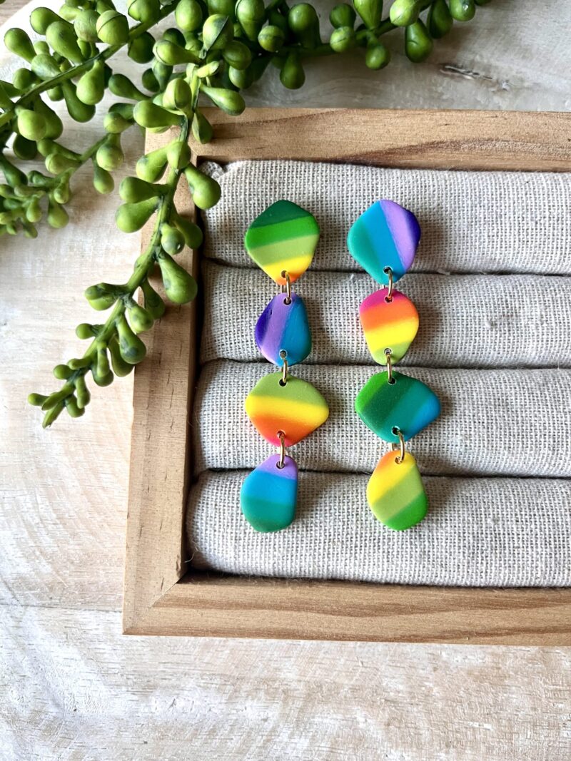 Festival of Colours: Rainbow Quatro Danglers - Afbeelding 2