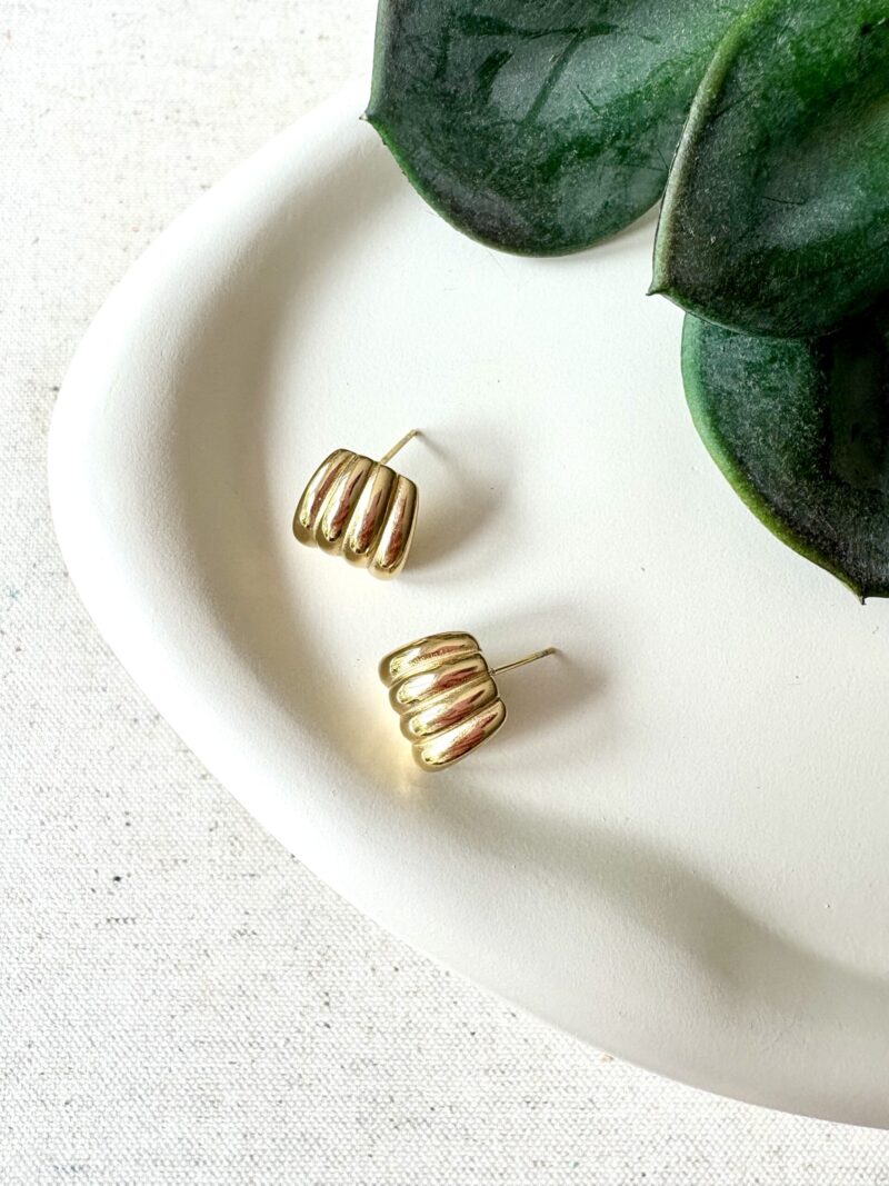 Classic Collection: Oorstekers Waves Gold